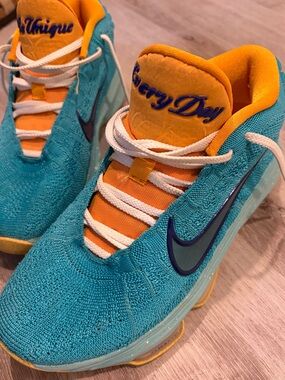 Nike GT Hustle